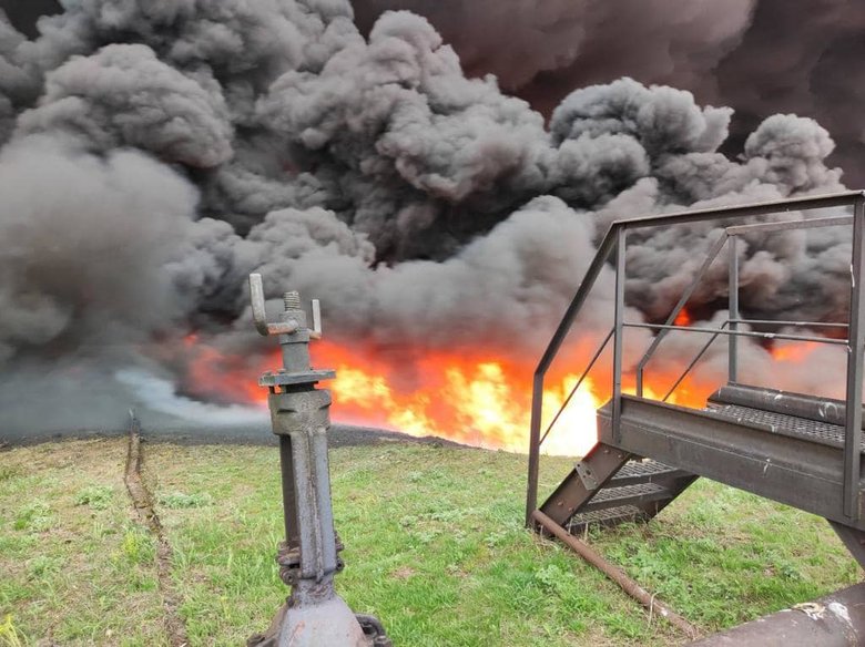 Occupiers hit oil company in Lysychansk, - Haidai 01