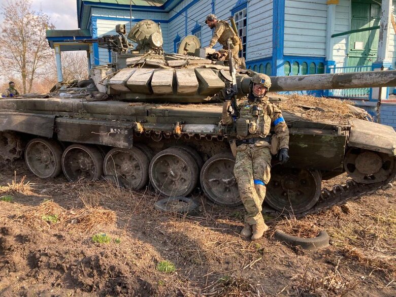 Я думаю, що для росіян це можливість вилізти з якоїсь економічної клоаки і дати тій частині населення, яка фактично на дні, себе реалізувати за рахунок пограбувань. Як колись орда грабувала і вбивала, – Андрій Олещук 03