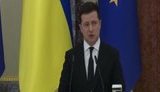 "Стою зараз перед вами і, мені здається, живий і здоровий", - вакцинований Зеленський закликав усіх робити щеплення проти COVID-19. ВIДЕО