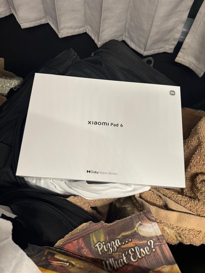 Прикордонники перекрили канал незаконного ввезення техніки Apple в Україну