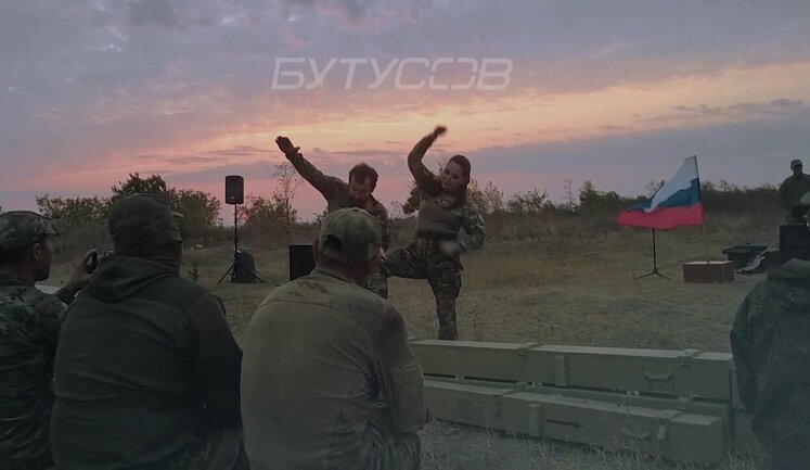 Occupiers listen to song at field concert few days before their death: "F#ck NATO, f#ck NATO!". VIDEO