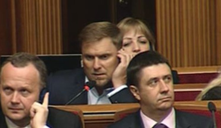 По делу о возможном вымогательстве журналистами "Страна.uа" взятки у нардепа Линько задержаны 2 подозреваемых, - Троян. ВИДЕО