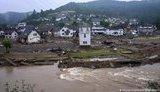 Количество погибших от наводнения в Германии превысило 100 человек