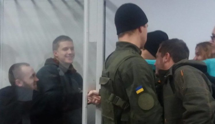 Суд не відпустив обвинувачених у теракті під Радою на поруки "свободівця". ФОТОрепортаж