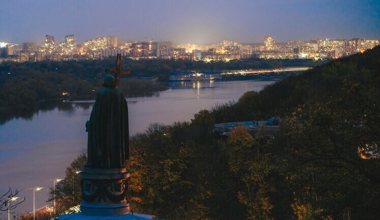Экстренные отключения света снова ввели в Киеве и области, - ДТЭК
