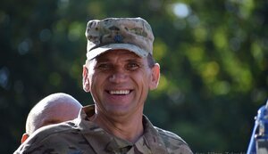 Паперова оборона: Як чиновники Нацгвардії воюють проти дитини загиблого воїна