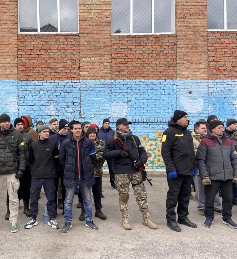 Батальйон тероборони Скіф у Василькові отримав зброю та спорядження 04