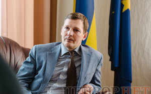 Заступник міністра закордонних справ Євген Єнін: "Ми не можемо говорити детально про результати зчитування чорних скриньок, поки Іран не зробить офіційної заяви"