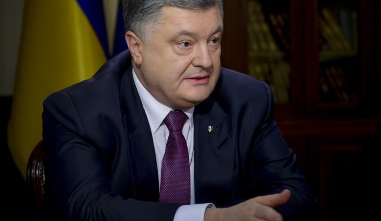 Від дорослих залежить, яким буде дитинство наших дітей, ким вони виростуть і яке місце посядуть у дорослому житті, - Порошенко