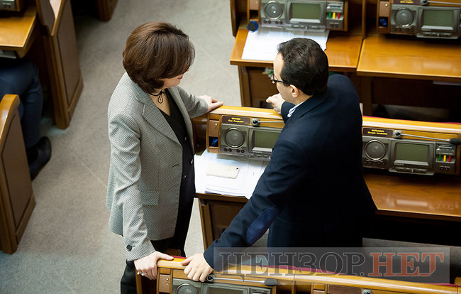 Розмова Лозового з Новинським і Папієвим та суперечка Парубія з Яценком, - день роботи ВР 5 грудня 03