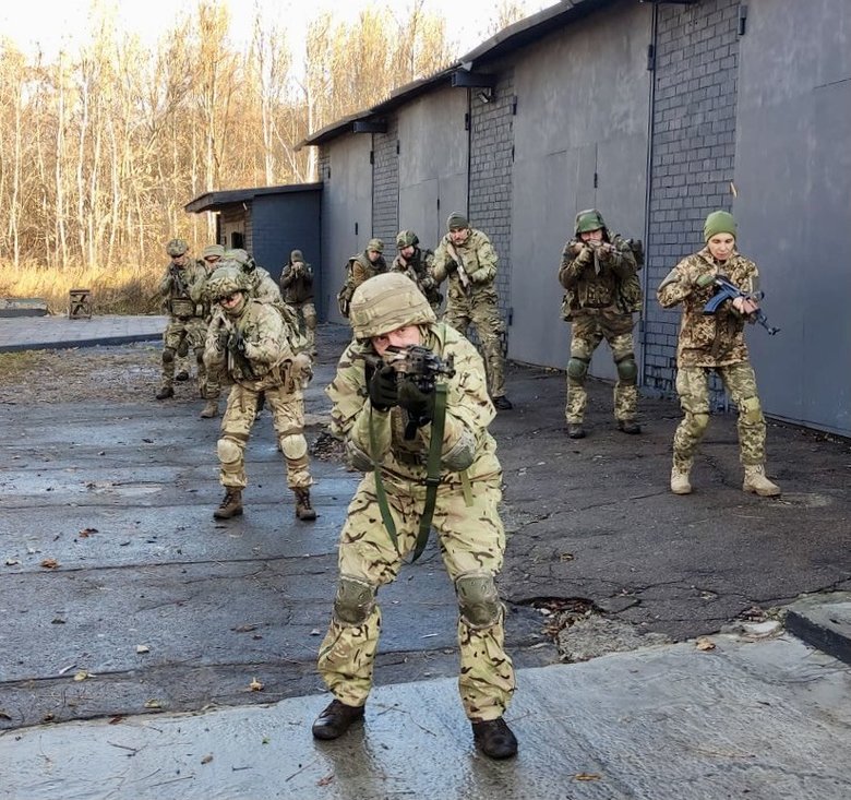 Я певен, що у нас скрізь повно диверсійних груп противника, які просто чекають на свій час, а з ТрО Україна буде готова зустріти ворога будь-де, - інтерв’ю з бійцями підрозділів Сил ТрО ЗСУ 10 Я певен, що у нас скрізь повно диверсійних груп противника, які просто чекають на свій час, а з ТрО Україна буде готова зустріти ворога будь-де, - інтерв’ю з бійцями підрозділів Сил ТрО ЗСУ 10