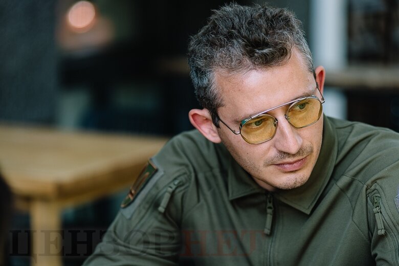Не можна нічого простити. Треба руйнувати цю імперську заразу, – музикант і військовий Коля Сєрга 05