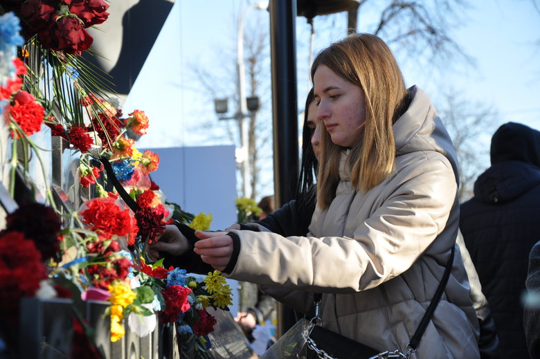 Память Героїв Небесної Сотні вшанували у Києві 12