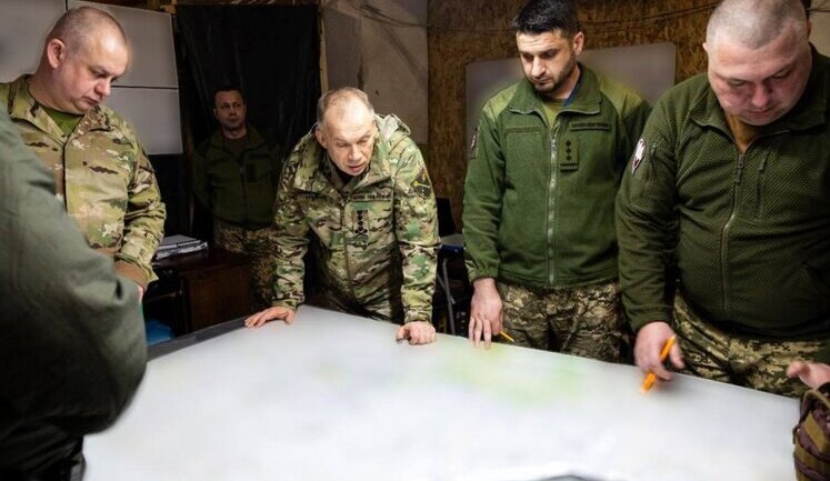 Ворог намагається вибити нас із Курщини та захопити прикордоння Сумщини, - Сирський. ФОТО
