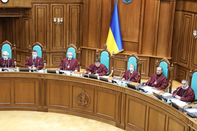 Непрезидентська вертикаль: скільки коштуватиме боротьба за звільнення Ситника 01