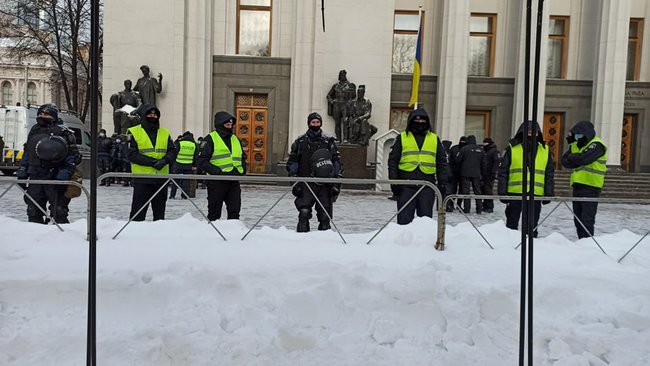 Доступный автомобиль каждому украинцу: владельцы евроблях пикетируют Раду 12