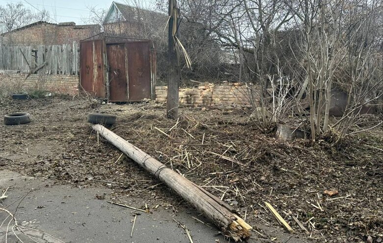 Наслідки російських обстрілів Нікопольщини 23 грудня