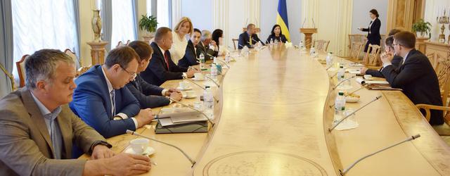 Ирина Геращенко рассказала спецпредставителю США Волкеру о проблемах с освобождением заложников 02