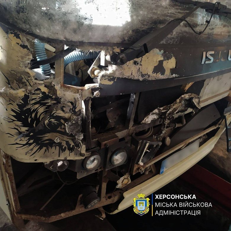 Удары по транспорту в Херсоне