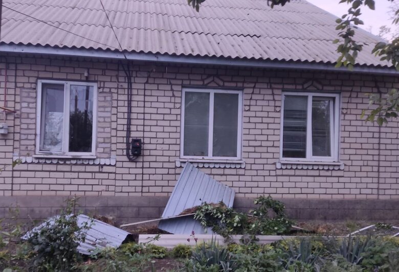 Наслідки обстрілу Нікопольщини у ніч на 8 травня