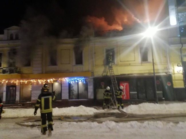 Турецкий ресторан горел на киевском Подоле 02