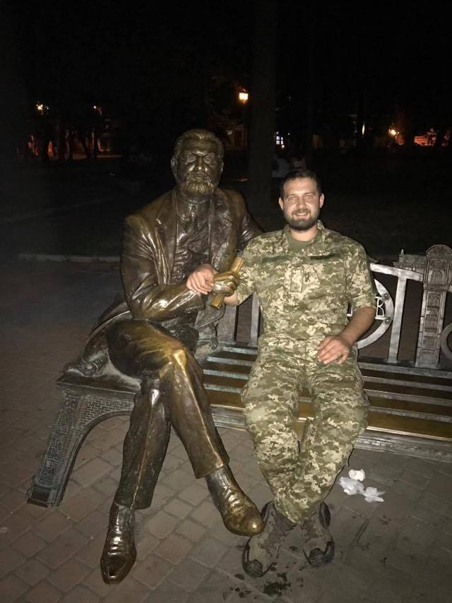 Народний Герой України Вадим Балюк: Будь-яка моя заслуга – це заслуга моїх людей. Я і під Горлівкою витягав людей завдяки своєму екіпажу 11