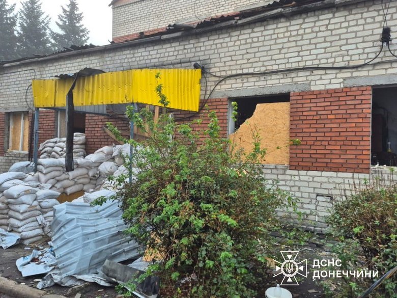 In Dobropillia, a Russian air strike damaged a fire and rescue station building.