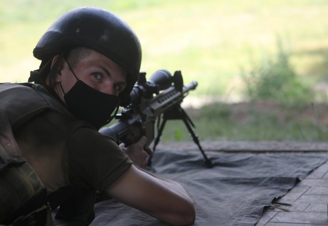 Нову українську снайперську гвинтівку випробували в справі курсанти Академії Нацгвардії 05