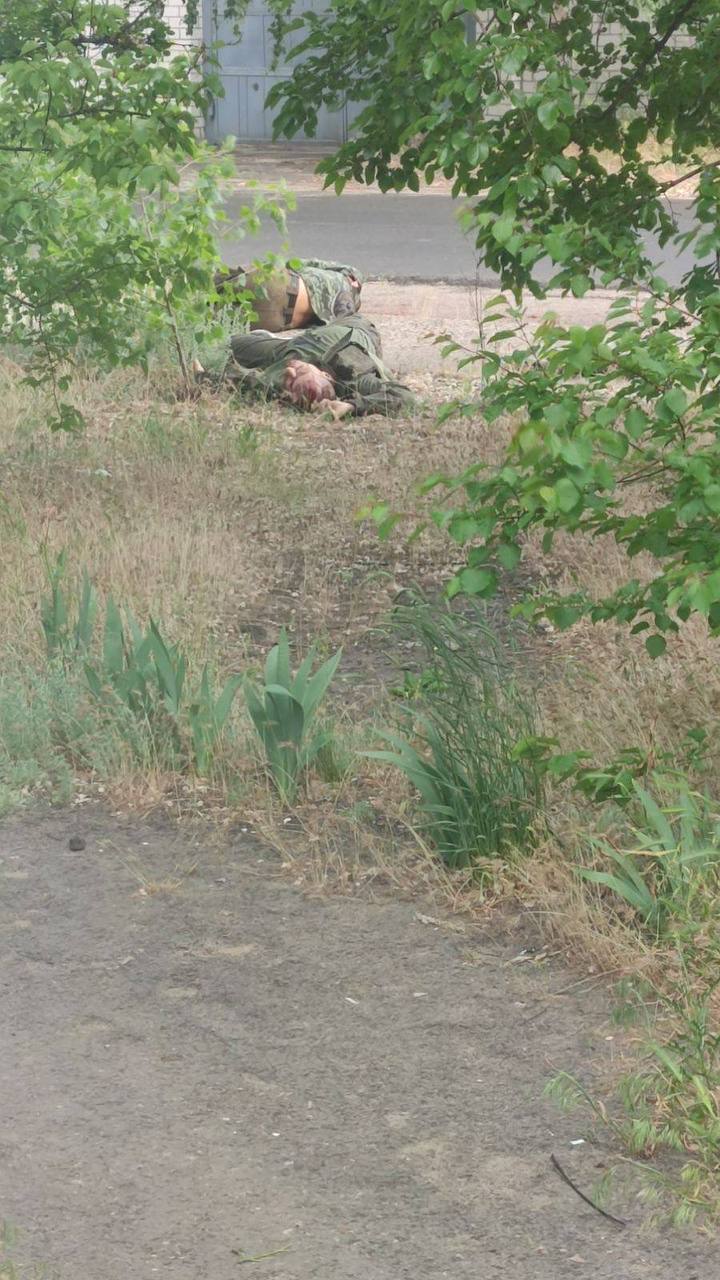 Штурмову групу окупантів розбито у Сєверодонецьку, в полон взято двох російських солдатів, - Бутусов 03