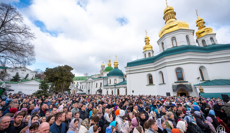 УПЦ МП досі не виїхала з Києво-Печерської Лаври і проводить там службу. ВIДЕО