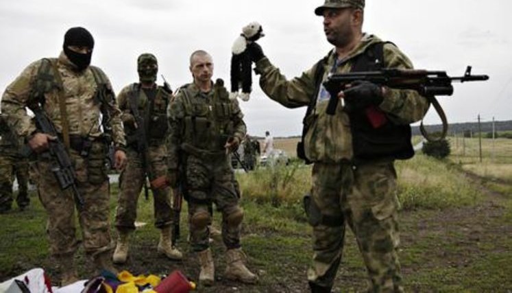 Ukraine rebels destroying all links to MH17 air atrocity