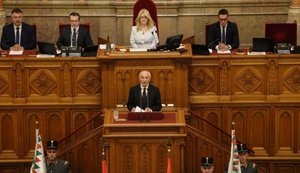 Президентом Венгрии стал 73-летний Андраш Бака