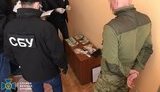 Начальник відділу Держприкордонслужби вимагав $1,1 тис. за безперешкодне проходження підлеглим військової служби на Буковині, - СБУ. ФОТОрепортаж