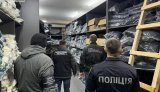 Контрафакт известных брендов на 98 млн грн: 8 участникам организованной группы сообщено о подозрении. ФОТОрепортаж