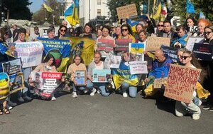 Акція на підтримку полонених та оборонців Маріуполя у Києві 18 вересня