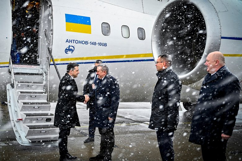 Зеленський прибув із візитом до Польщі 01