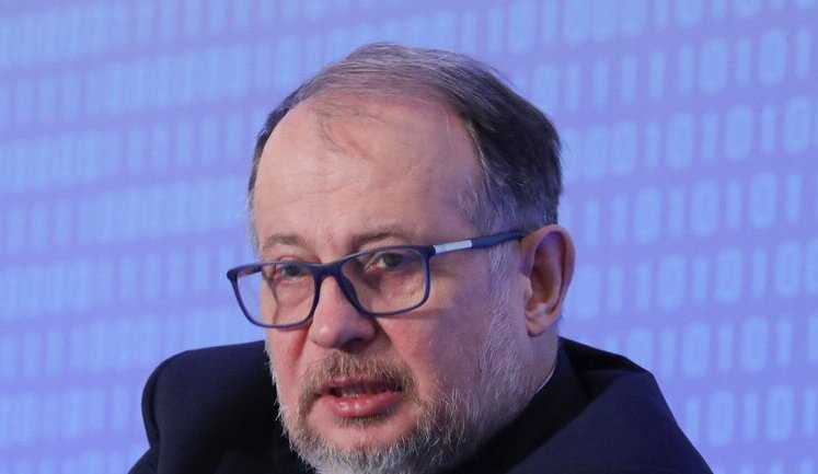 Блокування активів та заборона на операції: Україна ввела санкції проти компаній російських олігархів