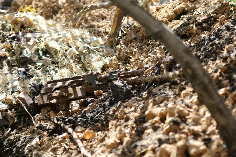 Украинские воины показали остатки российской техники 06