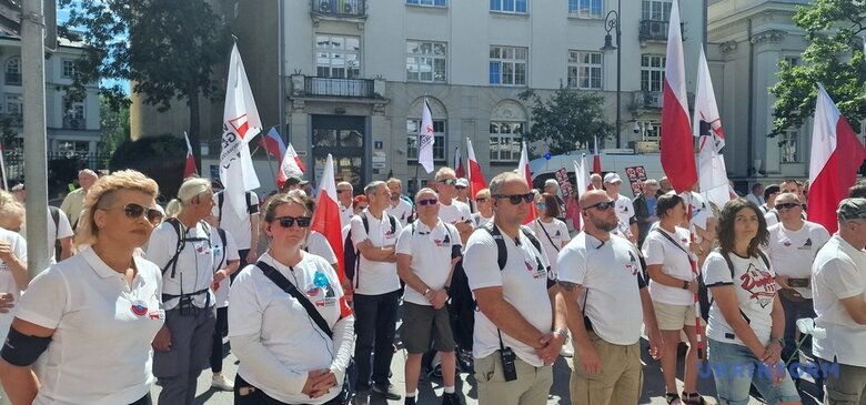 У Варшаві проросійські сили вимагали зупинити підтримку України  07