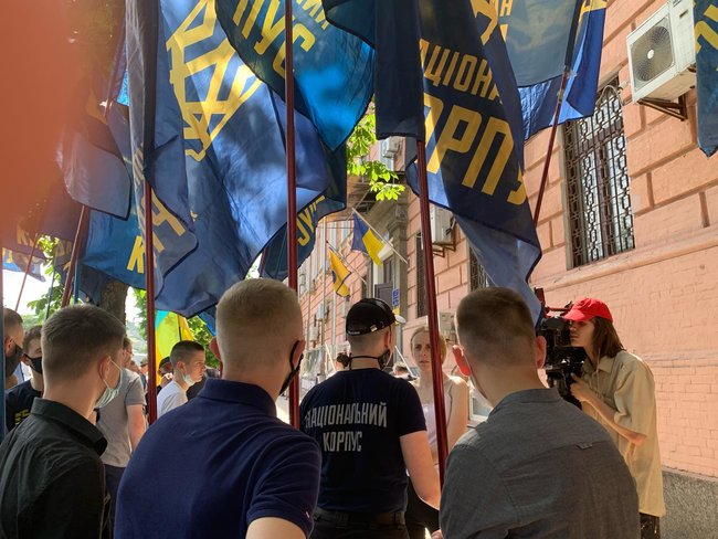 Печерський суд розглядає позов Сивохо і слуги народу Бужанського проти ветеранів АТО. Нацкорпус протестує під судом 03