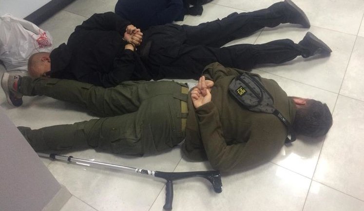 На Західній Україні припинено спробу рейдерського захоплення агропідприємства, - Аброськін. ФОТОрепортаж