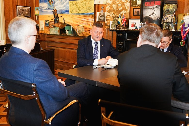 Залужний зустрівся з посадовцем Міноборони Швеції: що відомо?