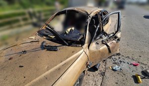 Ruscists struck civilian car in Kherson: two men were killed and others were injured. PHOTOS