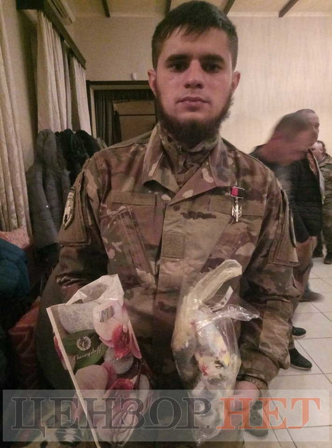 Народні герої, які отримали ордени в Харкові, повернулися на передову і до своїх частин з оберегами від школярів із Краматорська 02