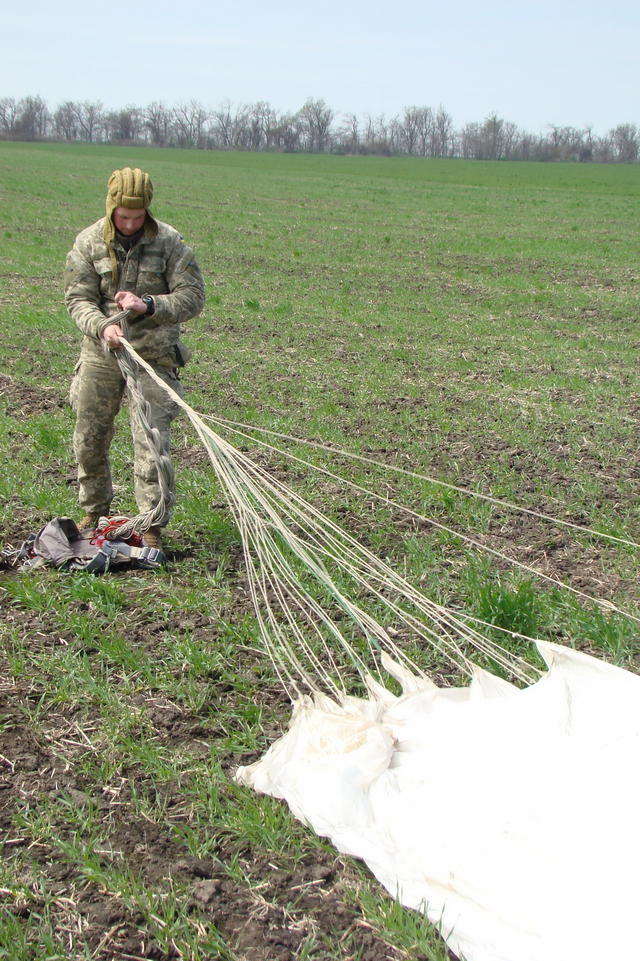 Airborne, Spetsnaz cadets performed landing drills in Odesa region 08