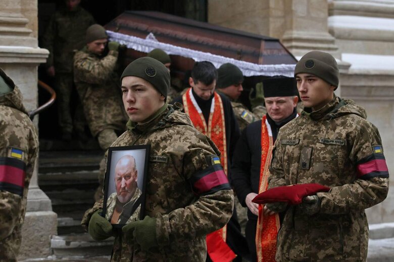 Із загиблими українськими воїнами Вадимом Кофтуновим, Андрієм Кривоносом, Петром Сологубом, Віталієм Полухтовичем та Миколою Шайтаном попрощалися у Львові 05
