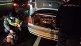 Група, до складу якої входили двоє поліцейських, розкрадала кабелі зв