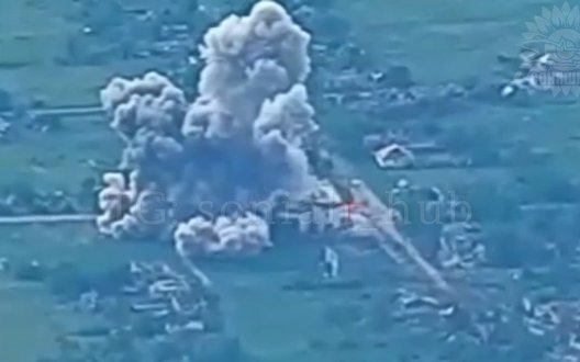 Пілоти винищувачів Су-27 двома авіабомбами знищили будівлю з