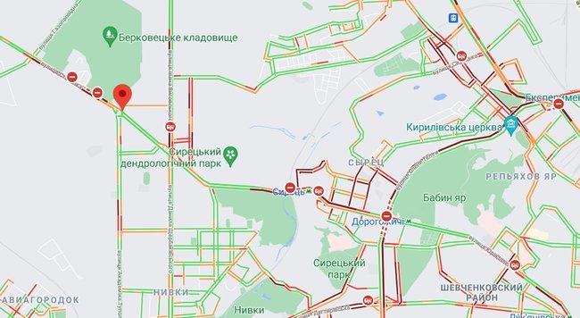 После ливня Киев парализовали пробки: где нельзя проехать 03