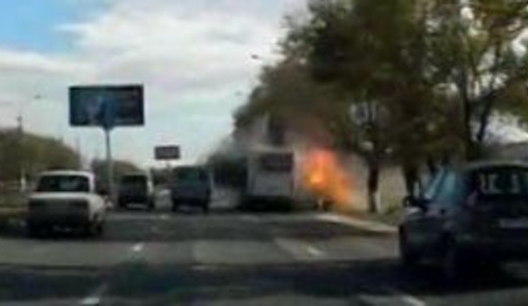 Смертница взрывает автобус в Волгограде. ВИДЕО момента взрыва